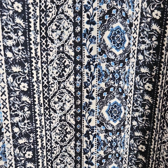 Pink Rose Blue White And Black Flower Print Tank Top - Picture 4 of 5